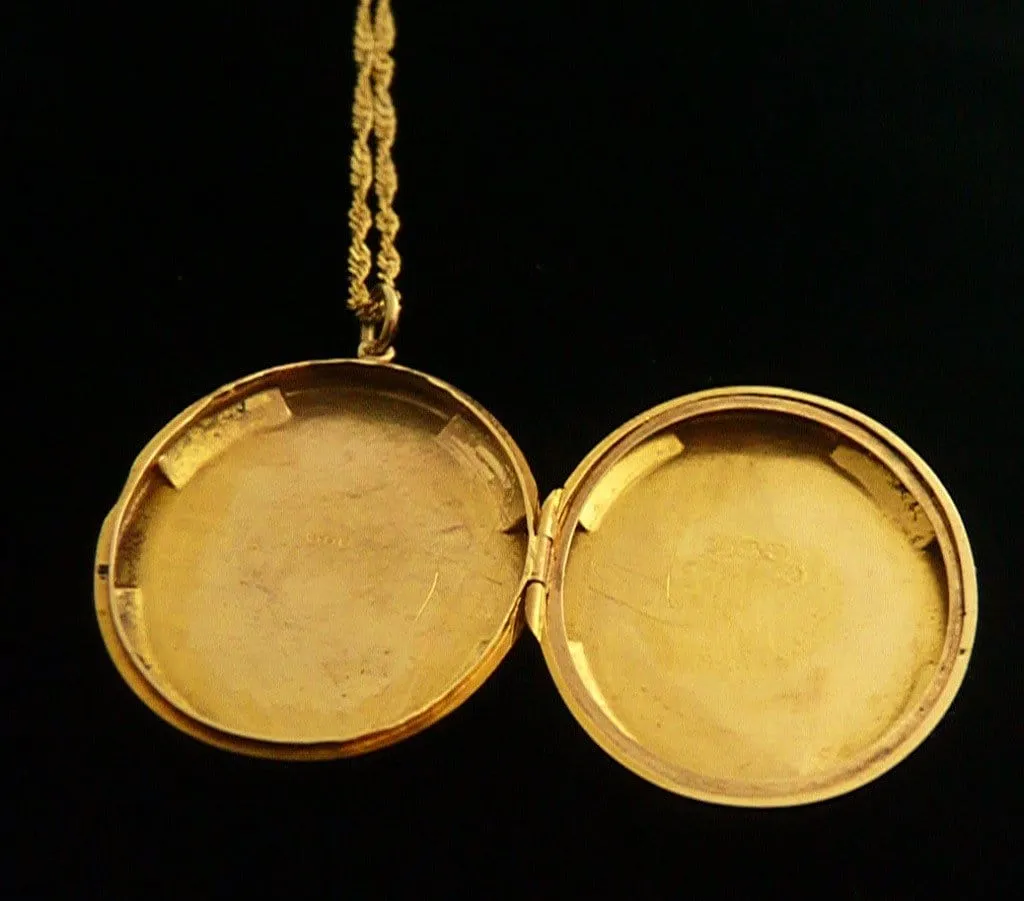 9ct Yellow Gold Antique Locket Glasgow Assayed 1910 Ornately Engraved With Elegant Necklace