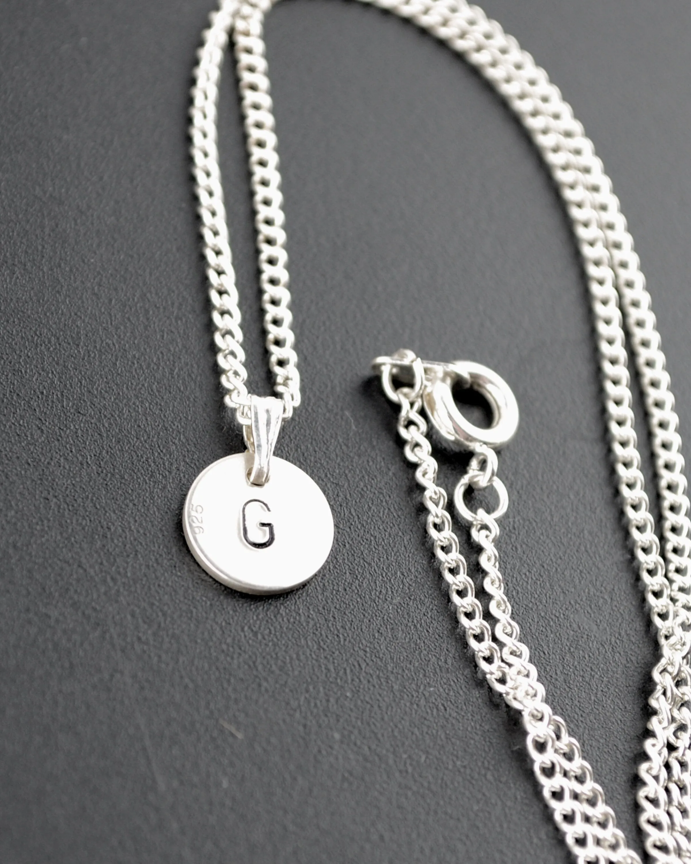 Silver Initial Necklace// custom monogram necklace, simple name pendant, personalised jewellery