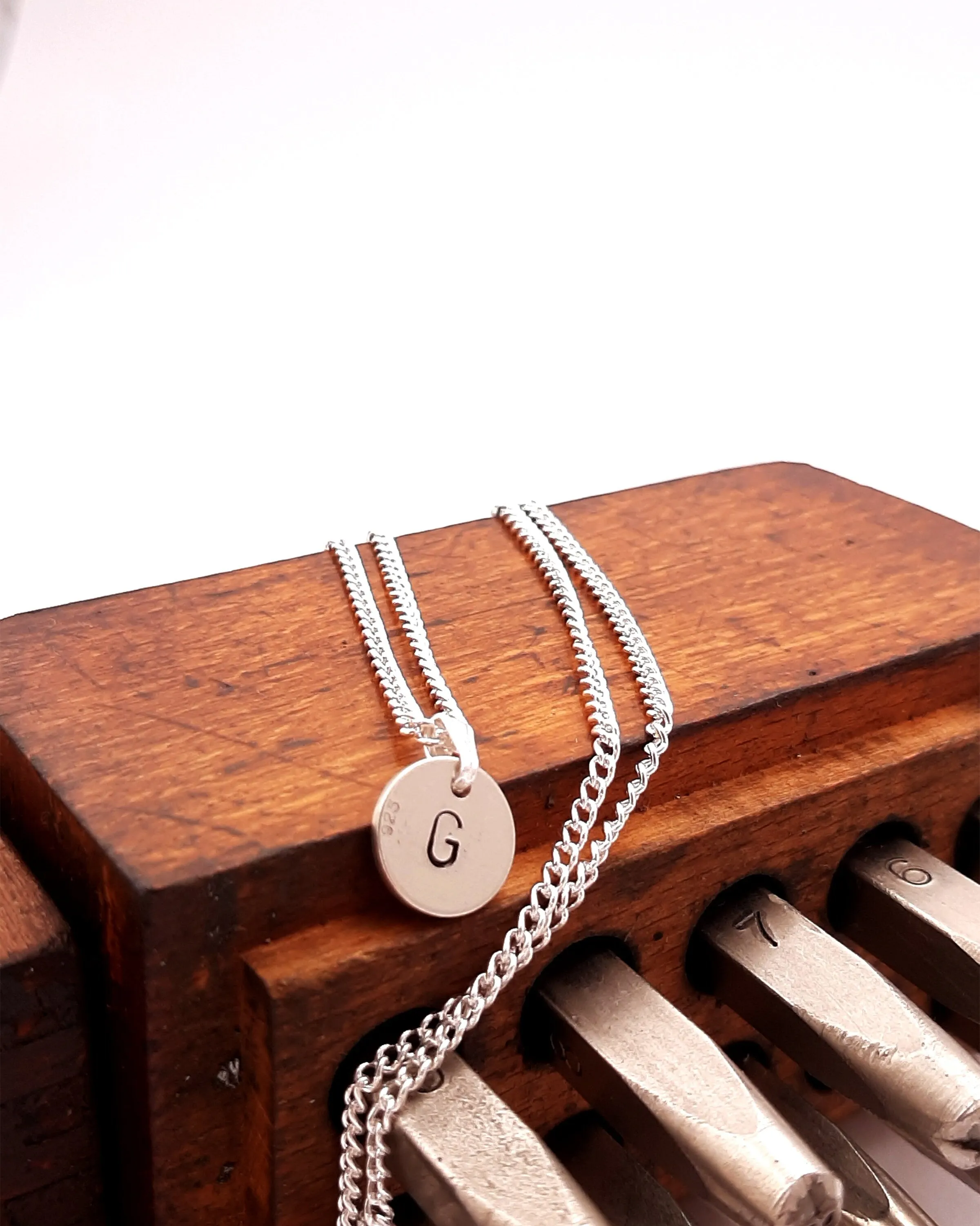 Silver Initial Necklace// custom monogram necklace, simple name pendant, personalised jewellery
